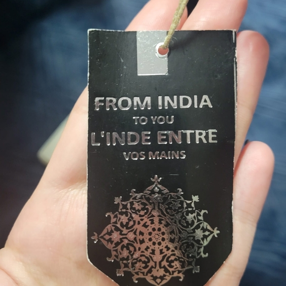 Handcrafted Father and Child on Shoulders Metal Sculpture Figurine on MarbleBase - Picture 4 of 6